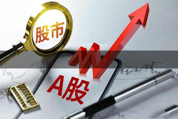 合法股票配资 困在镜头里的大衣哥，成了朱楼村的“楚门”
